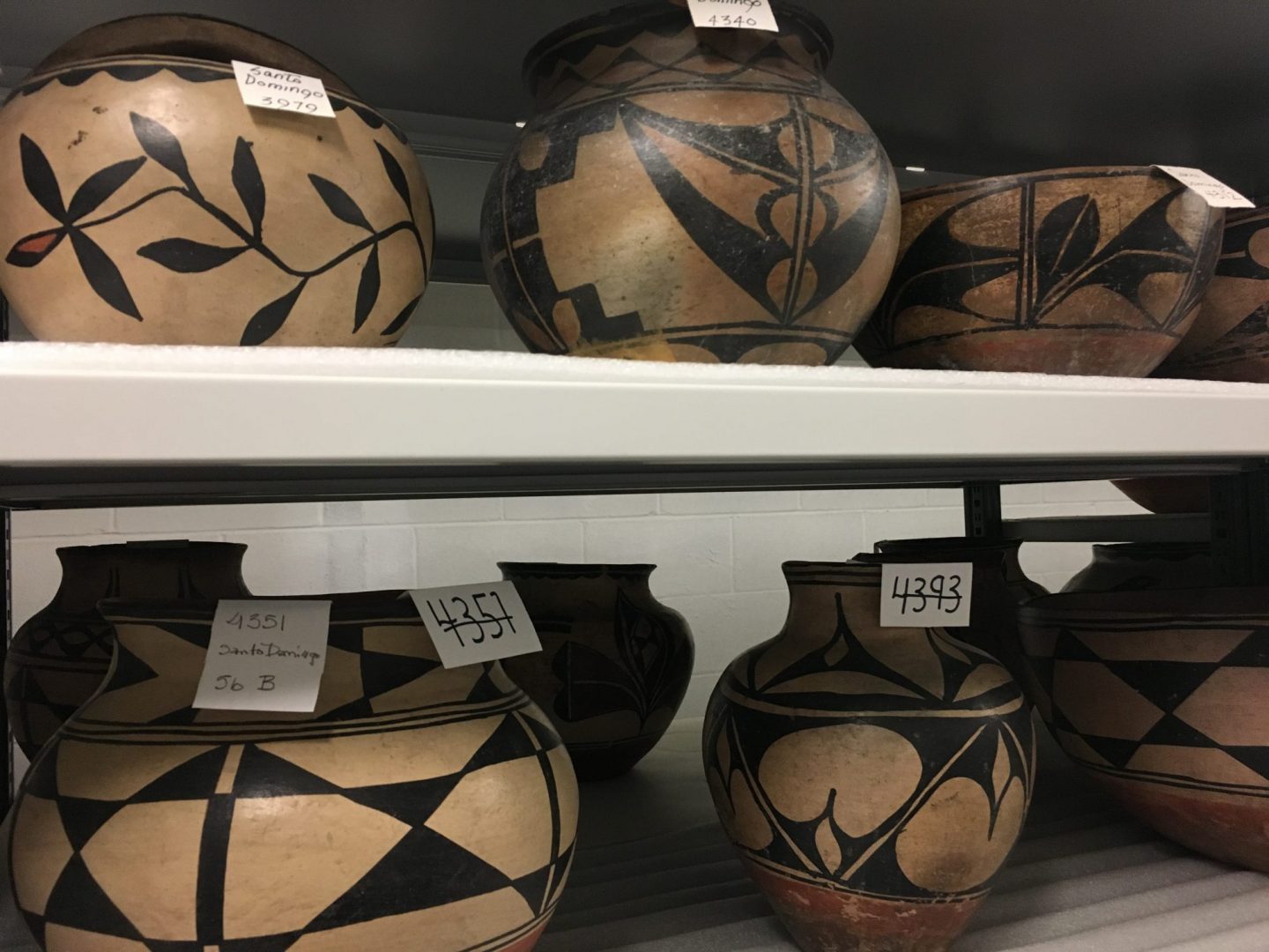 Cataloged pottery from Santa Domingo