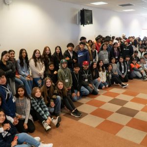 The large group of Caminos students at the fall end of semester event