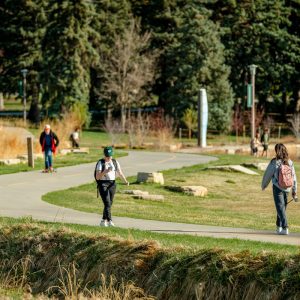 Students walking on the CSU campus in spring