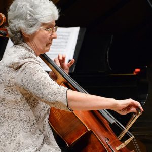 Barbara Thiem playing the cello