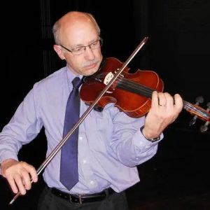 Kreutz playing violin
