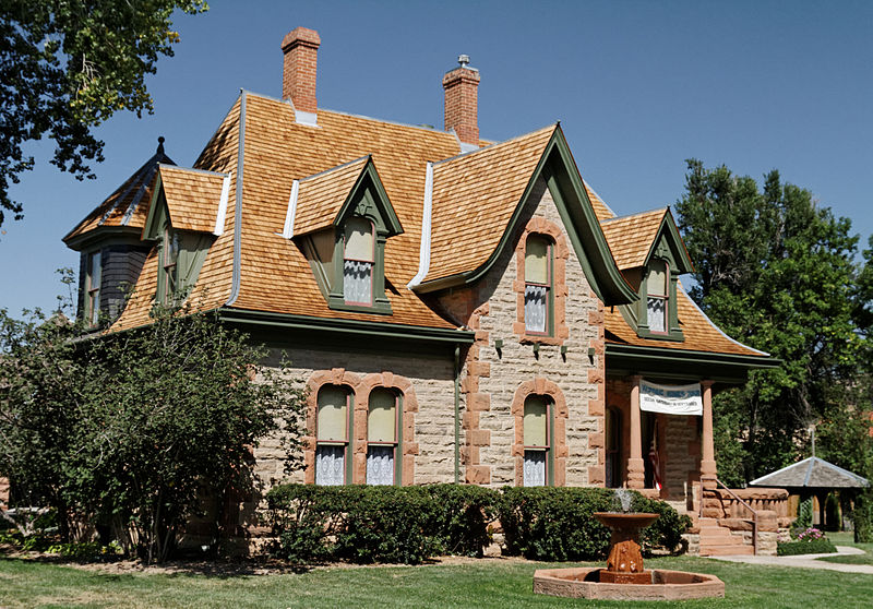 800pxAvery_House,_Ft_Collins College of Liberal Arts Colorado