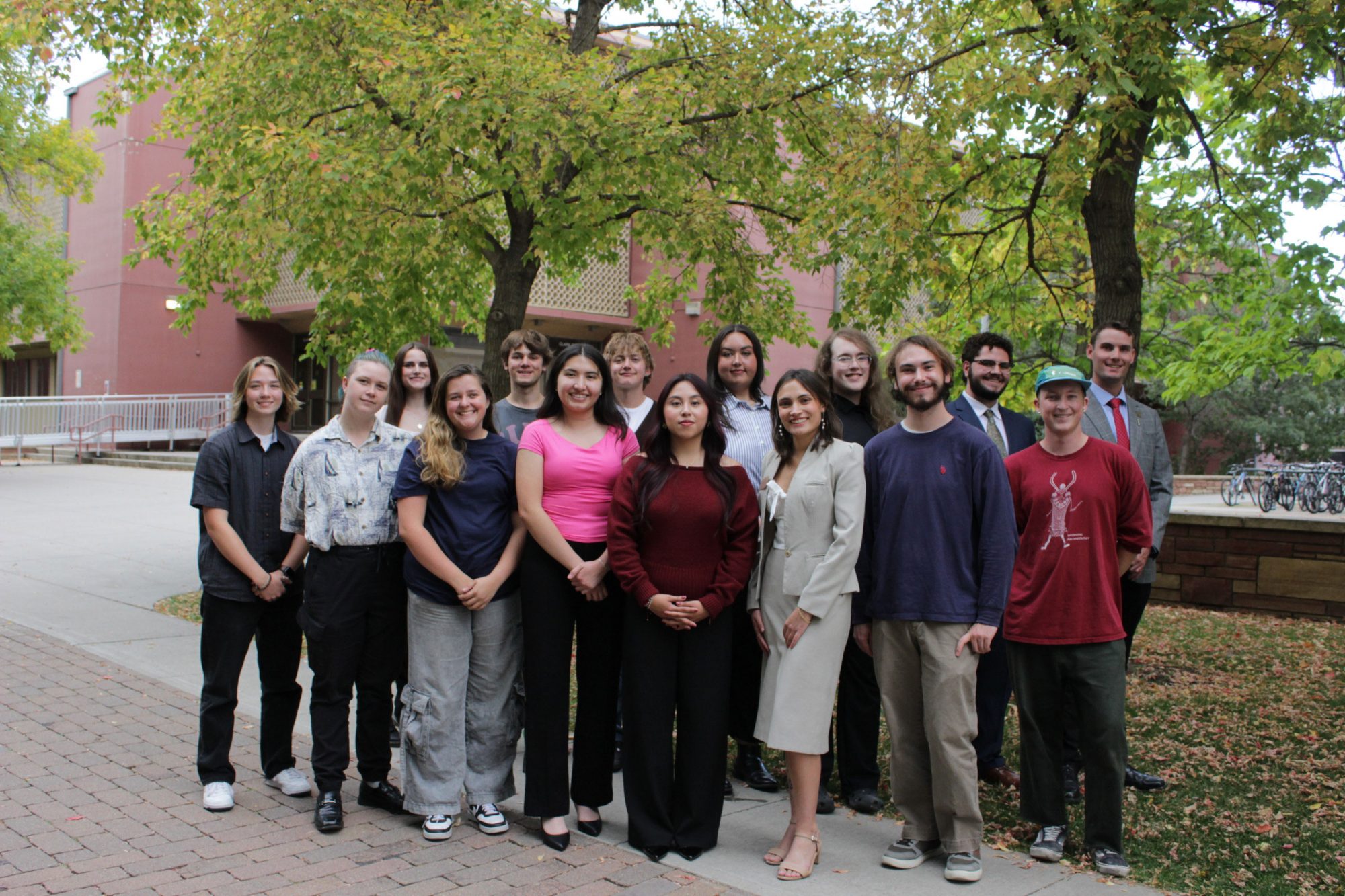 Main-Photo-and-Photo-Carousel